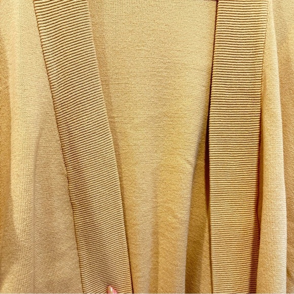 Vintage Tan Hampshire Studio Shirt and Cardigan Set - Size Medium - Picture 14 of 15